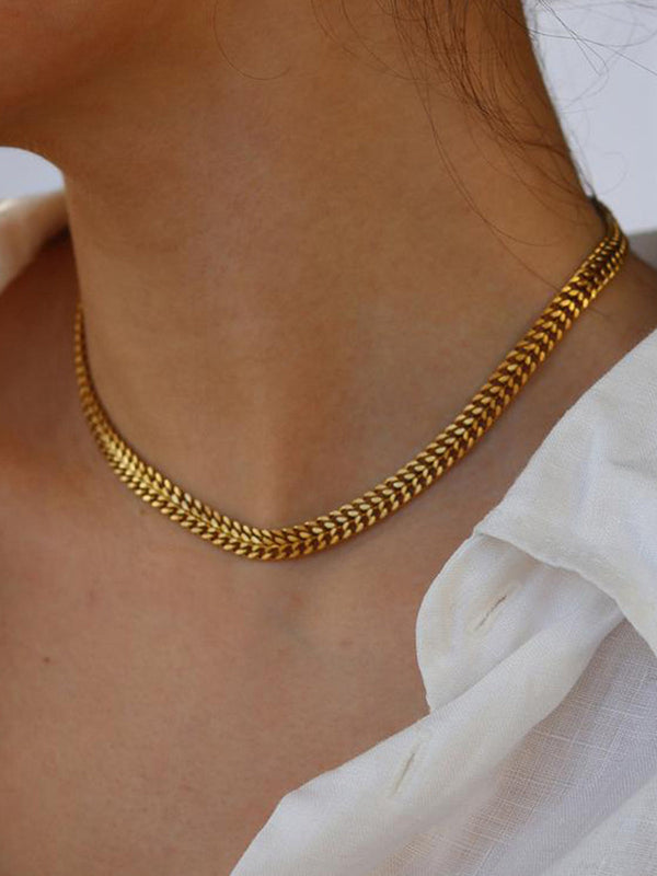 LOVEVVR Herringbone Necklace