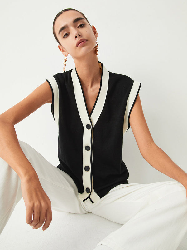 LOVEVVR Contrast Trim Sweater Vest