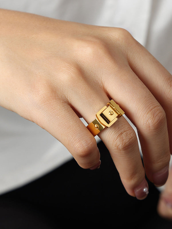 LOVEVVR Golden Ring With Buckle