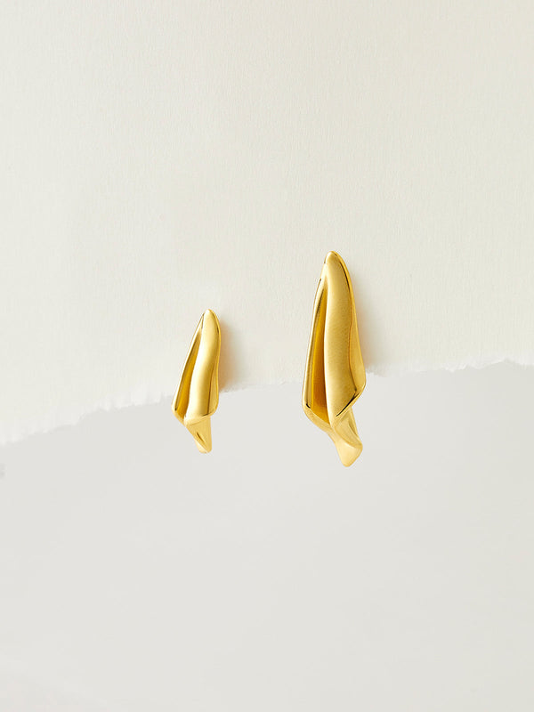 LOVEVVR Asymmetric Paper Airplane Pleated Earrings