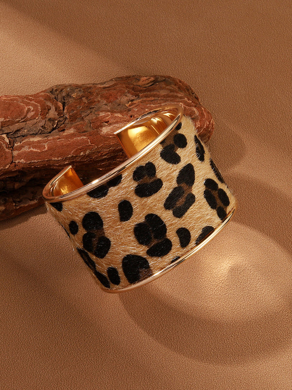 LOVEVVR Leopard Printed Tunnel Open Bracelet