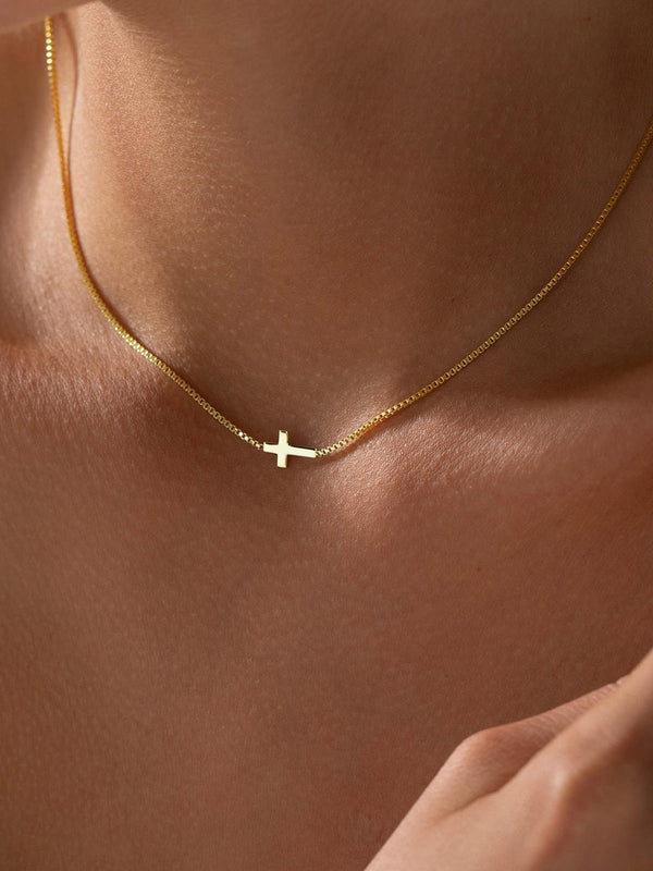 LOVEVVR Mini Cross Pendant Necklace