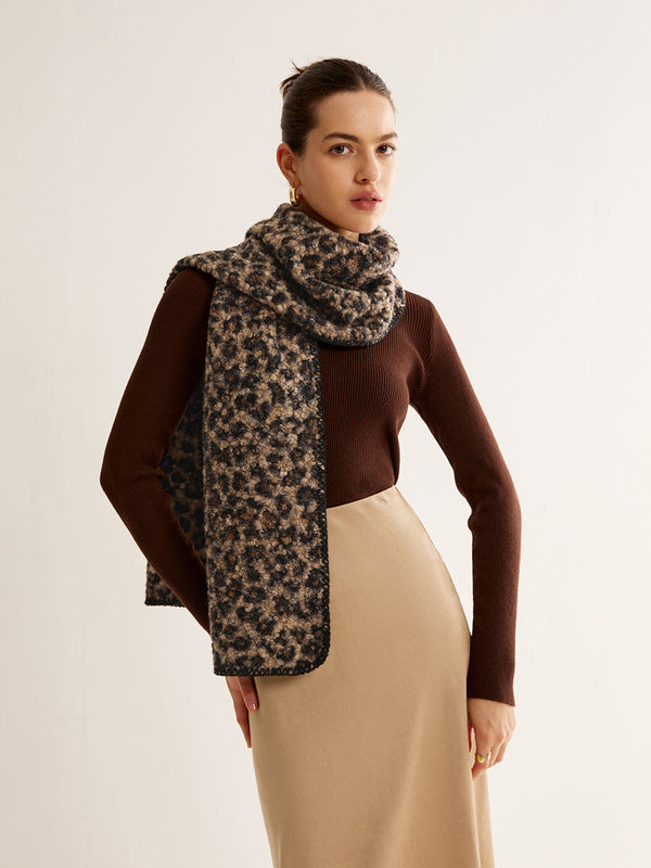 LOVEVVR Leopard Printed Minky Scarf